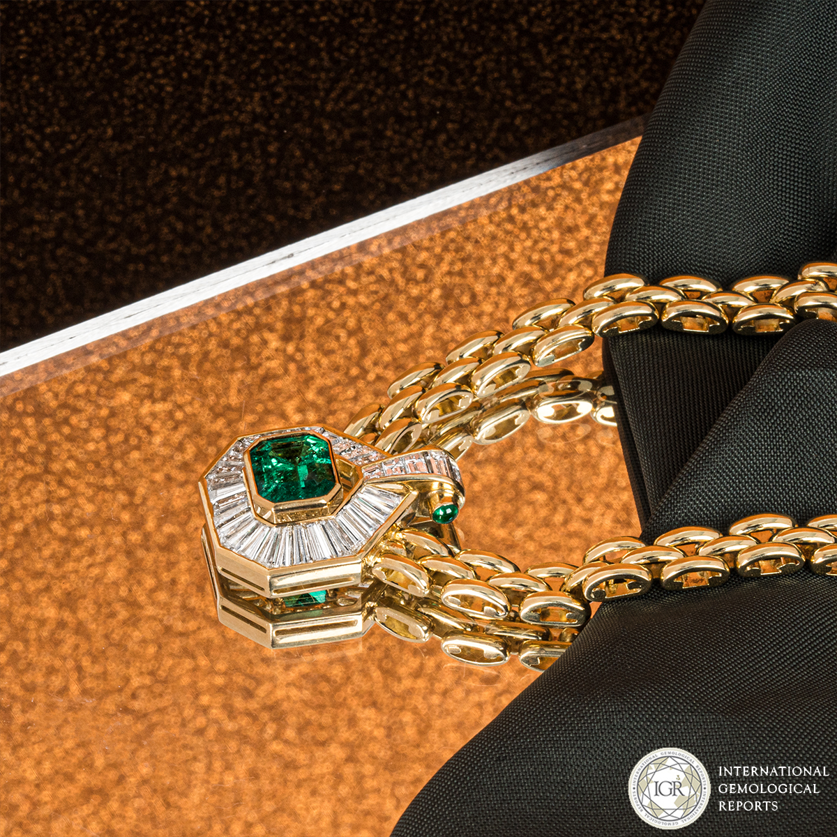 Yellow Gold Emerald & Diamond Necklace 2.84ct